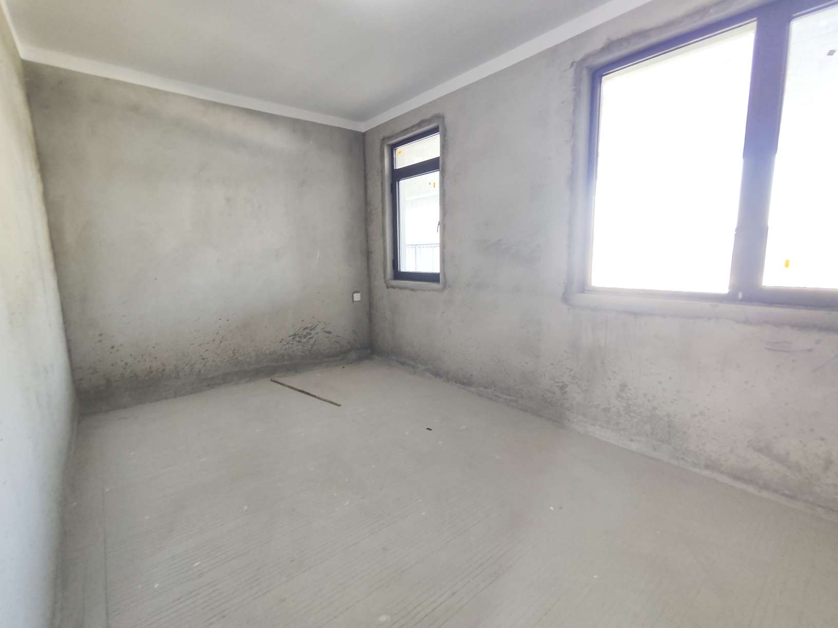 向阳苑毛坯三房，诚心出售。_5