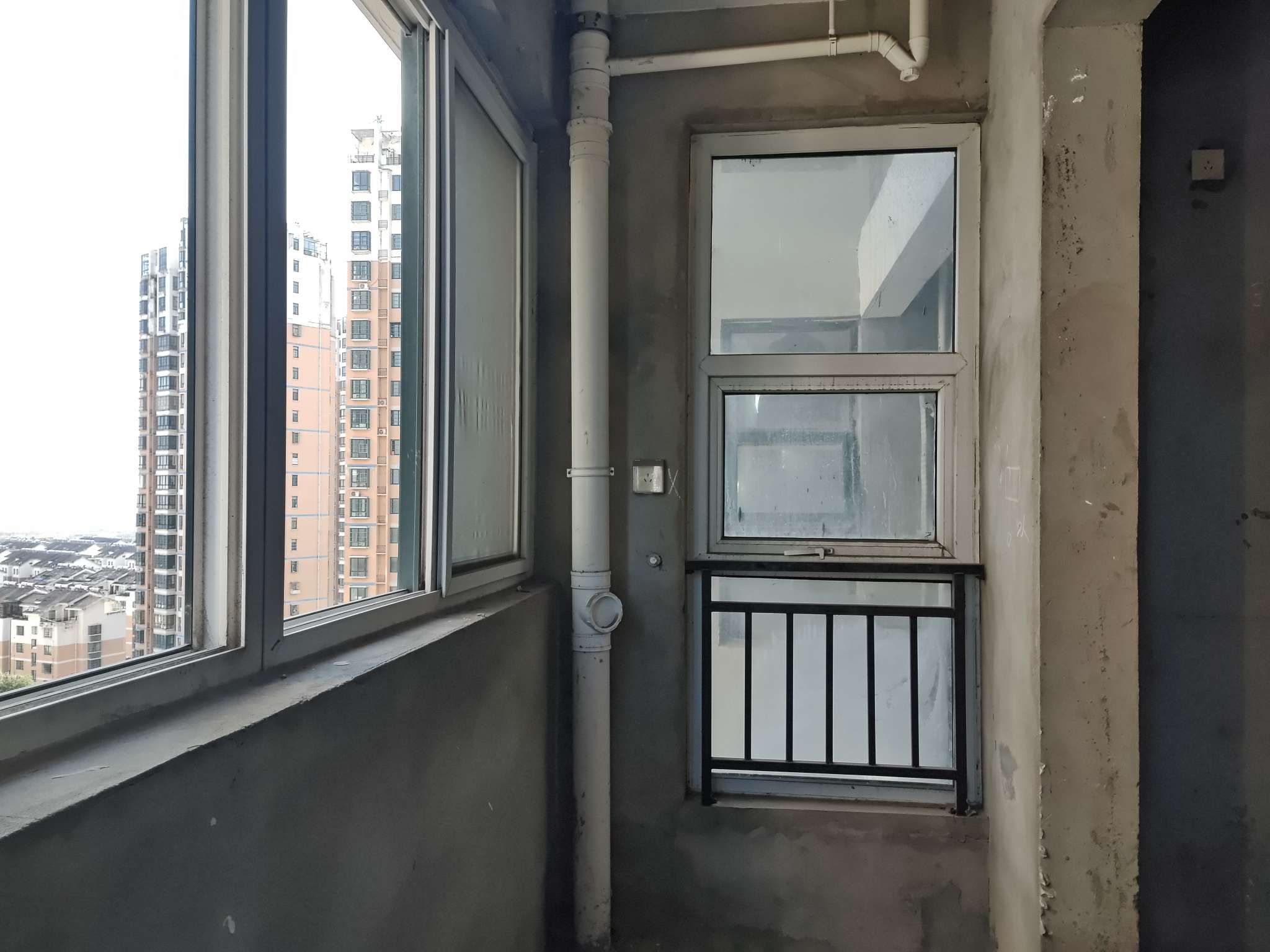 熙城熙园 88平 两室两厅 毛坯 出售_8