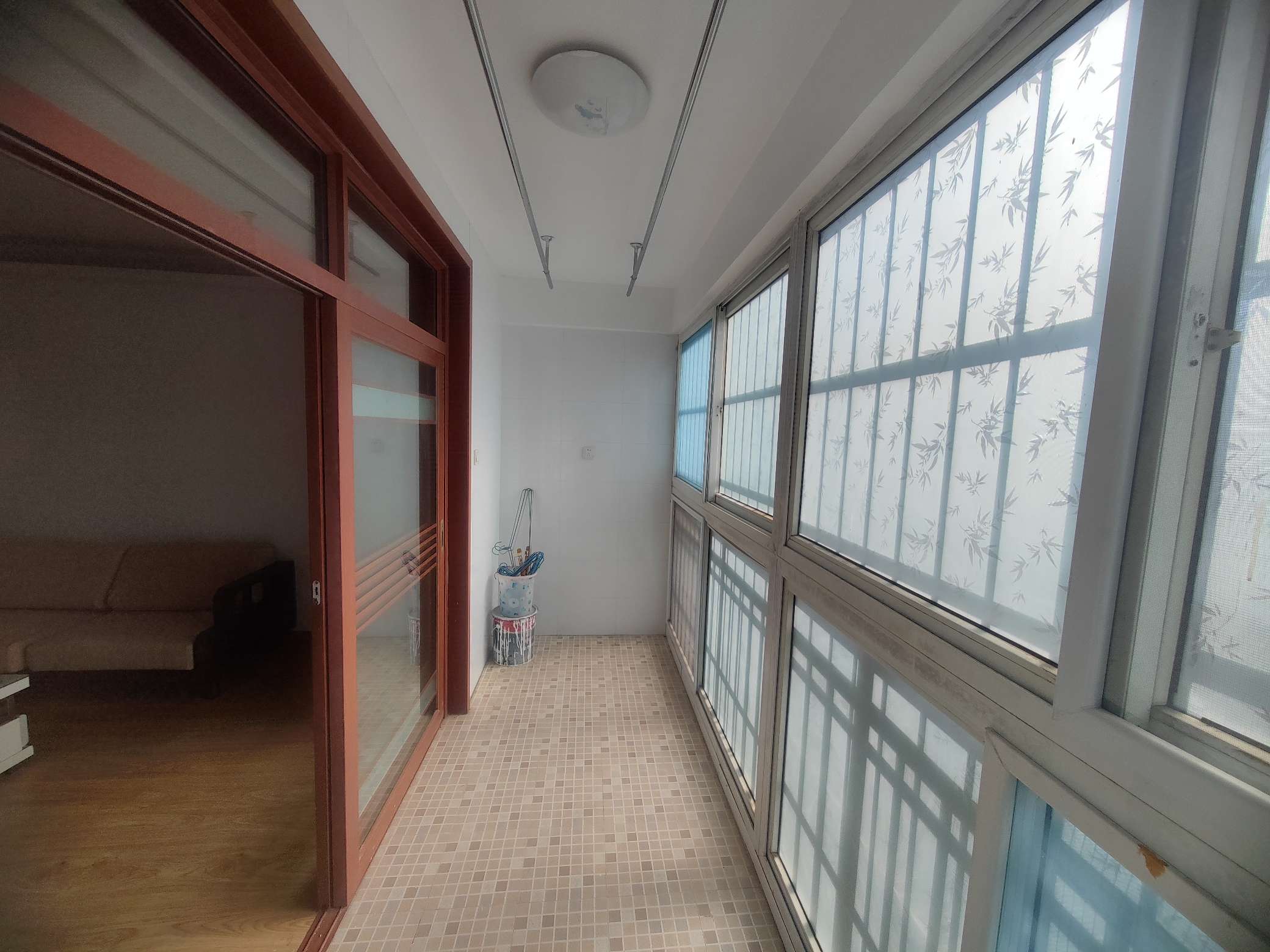 卧龙山庄东区，6跃7，三室两厅两卫，采光好，地势好。_8