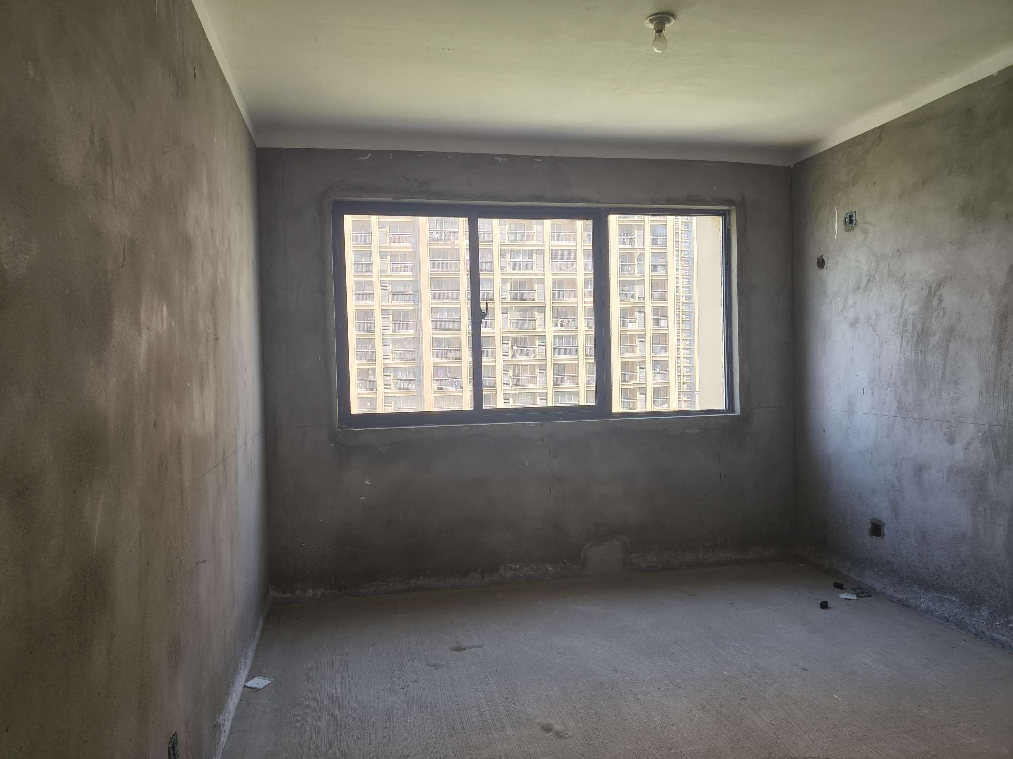 三室两厅产证齐全_4