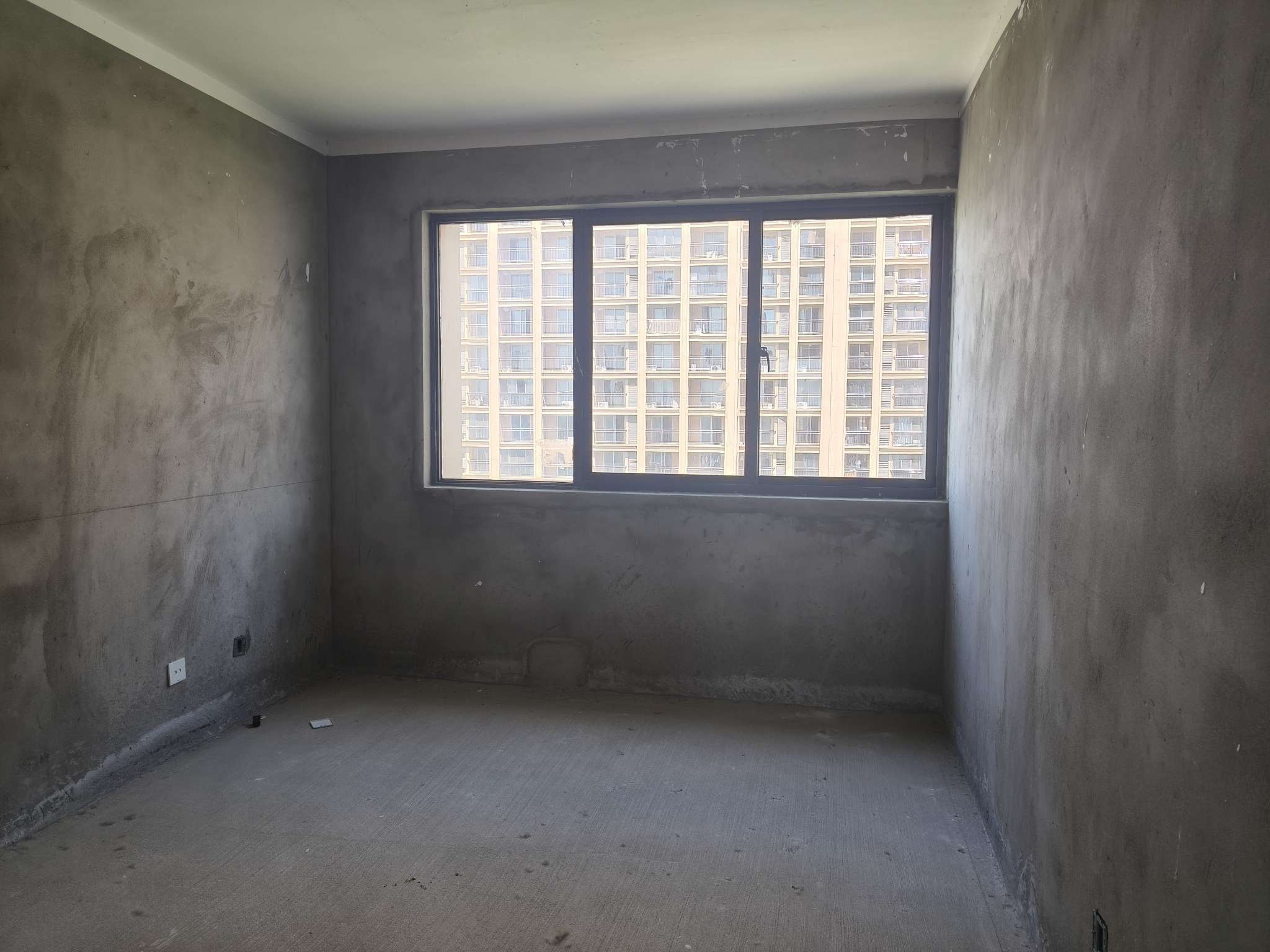 三室两厅产证齐全_2