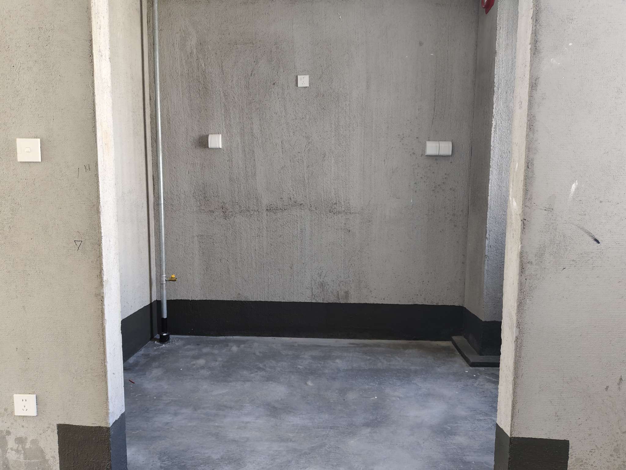 向阳苑毛坯大三房中间楼层_7