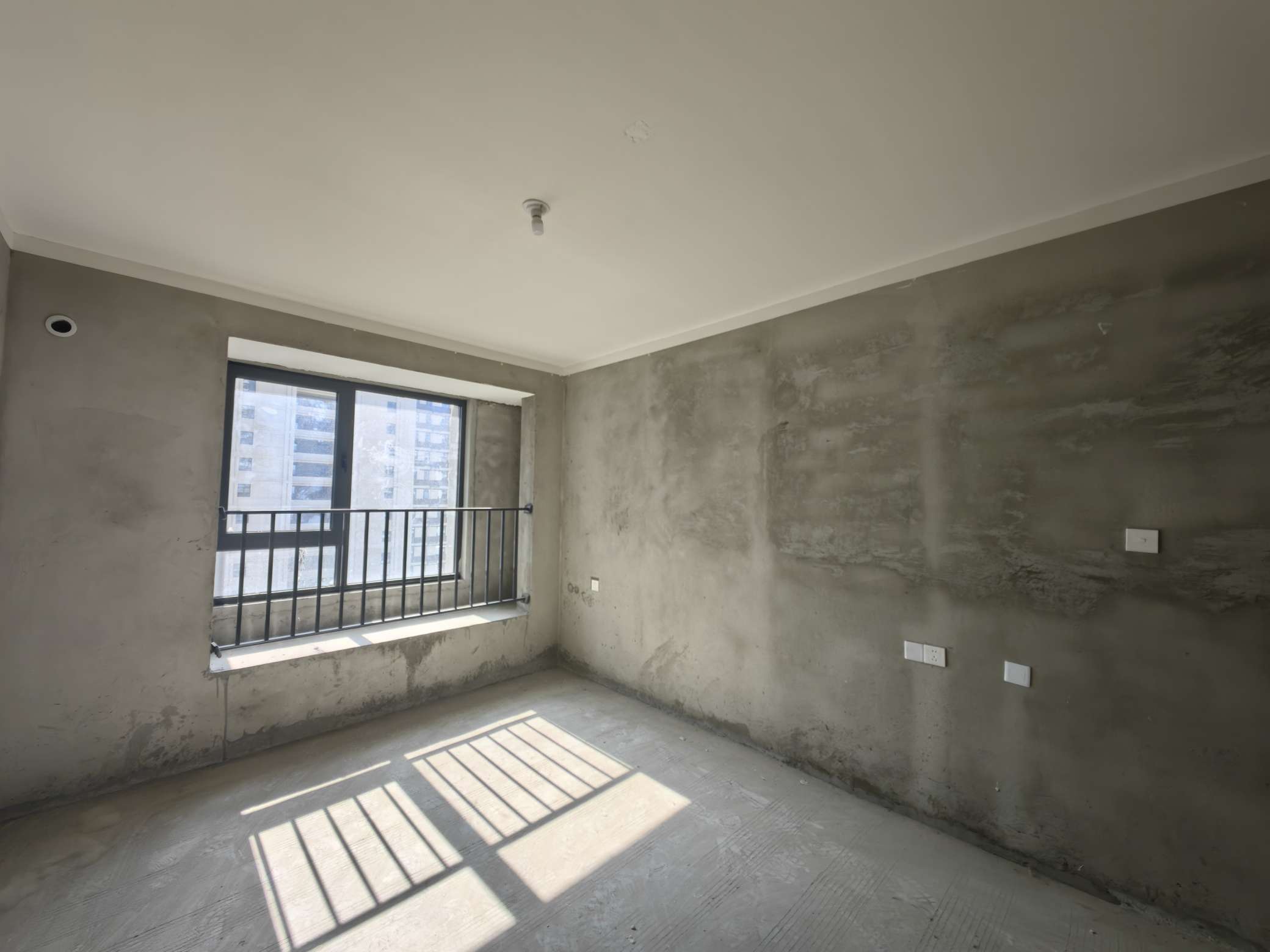 向阳苑 毛坯三室边户 采光好 诚心出售_3