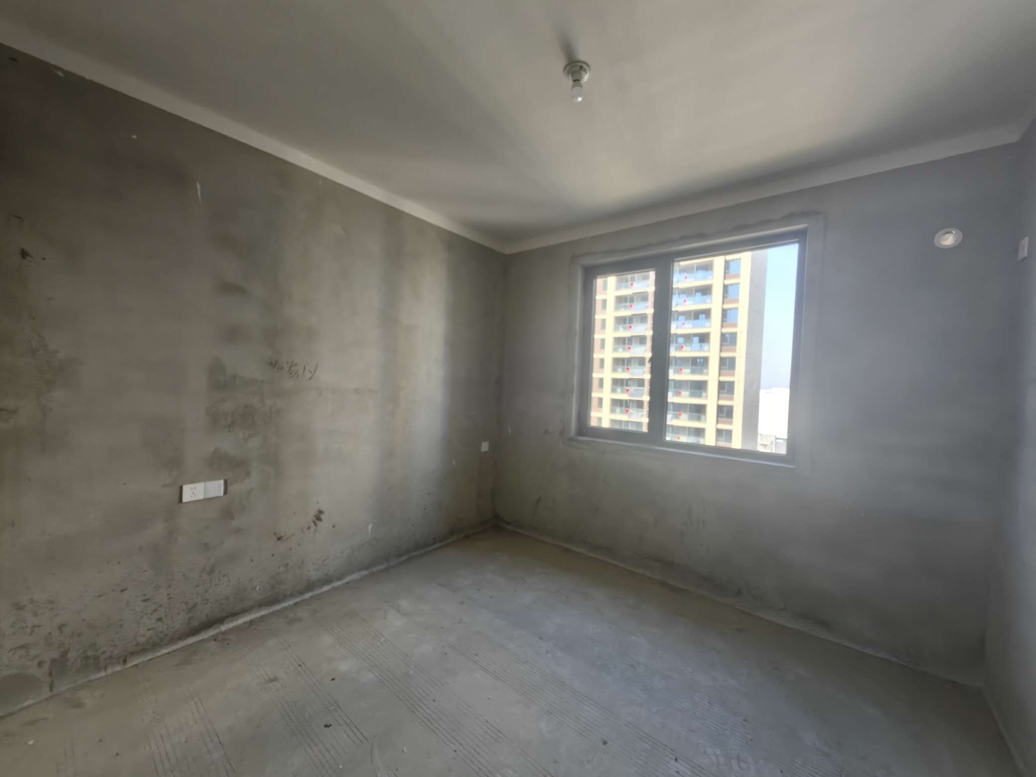 向阳苑 毛坯三室边户 采光好 诚心出售_4