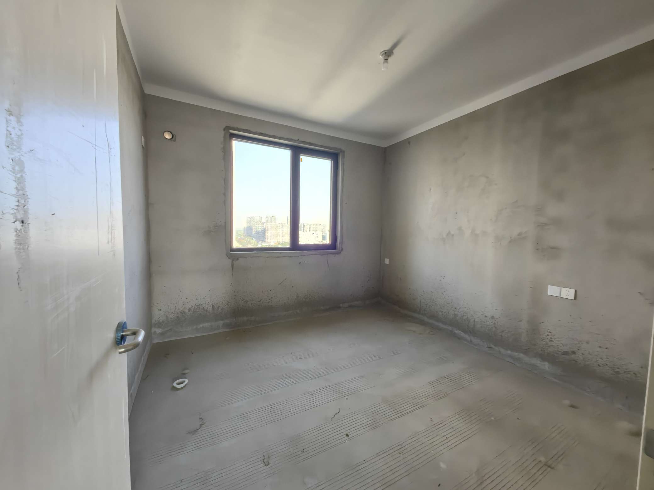 向阳苑毛坯房双阳台，楼层楼位好，采光好_6