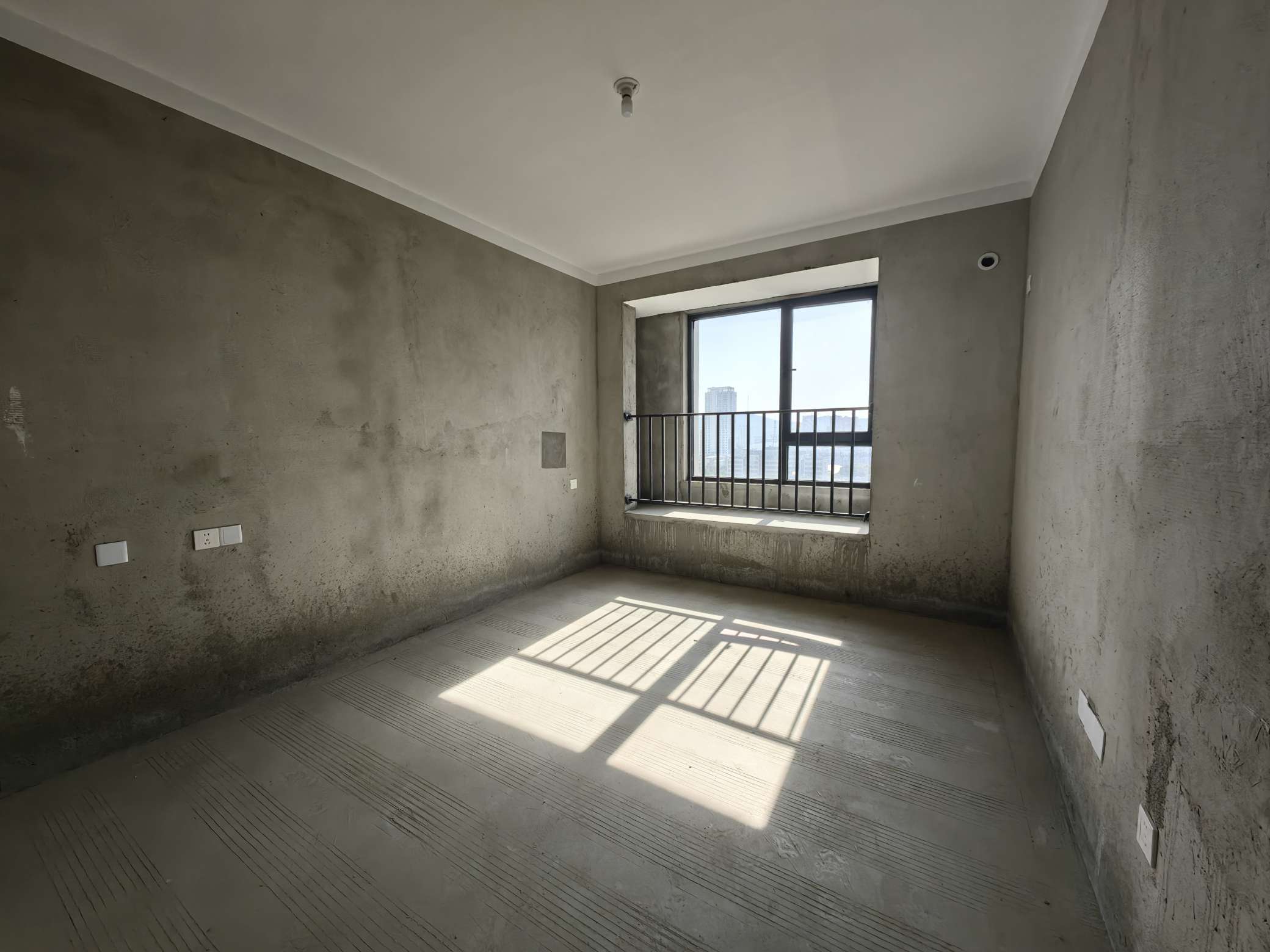 向阳苑毛坯房双阳台，楼层楼位好，采光好_8