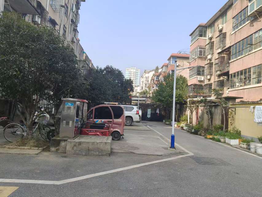 蓝天小区 63平 两室一厅 满两年 交通便利 学区房_5
