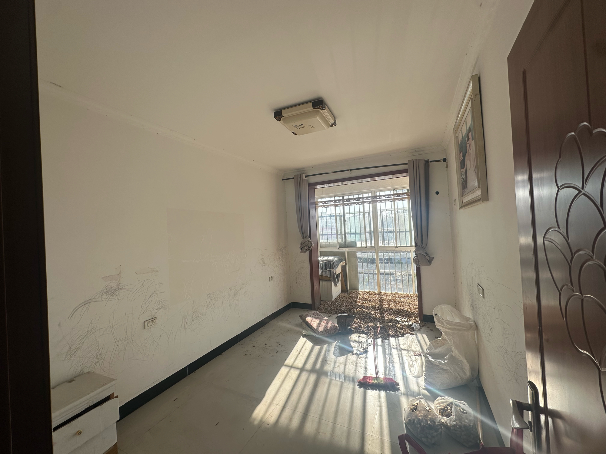 毕家岗新建村 72平 两室一厅 交通便利 总价7.5万_7