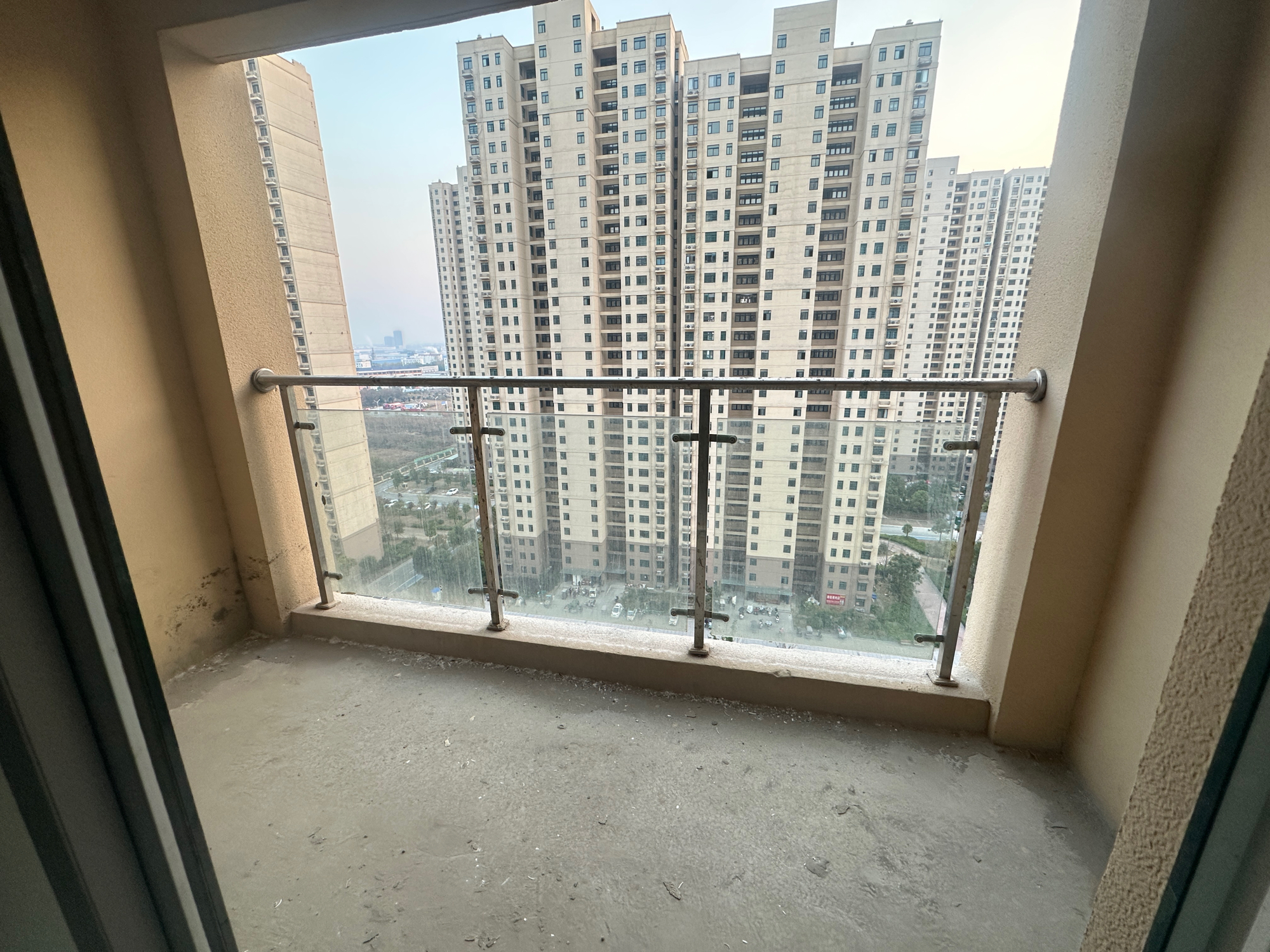 林巷安置房三室两厅毛坯房 当厂库使用_7