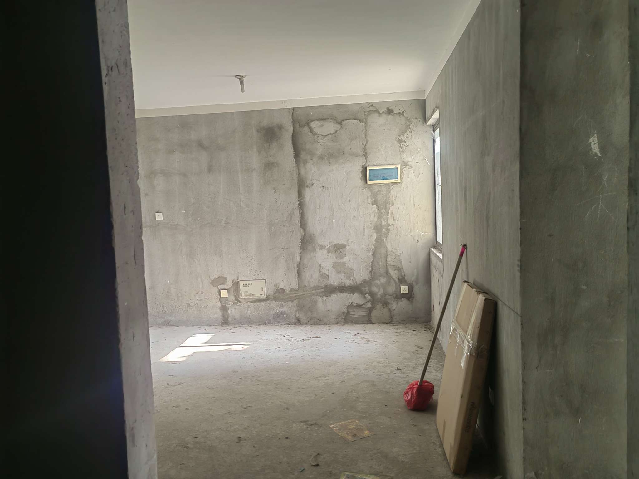 东方名珠 97平 阳光两居 交通便利配套齐全_5