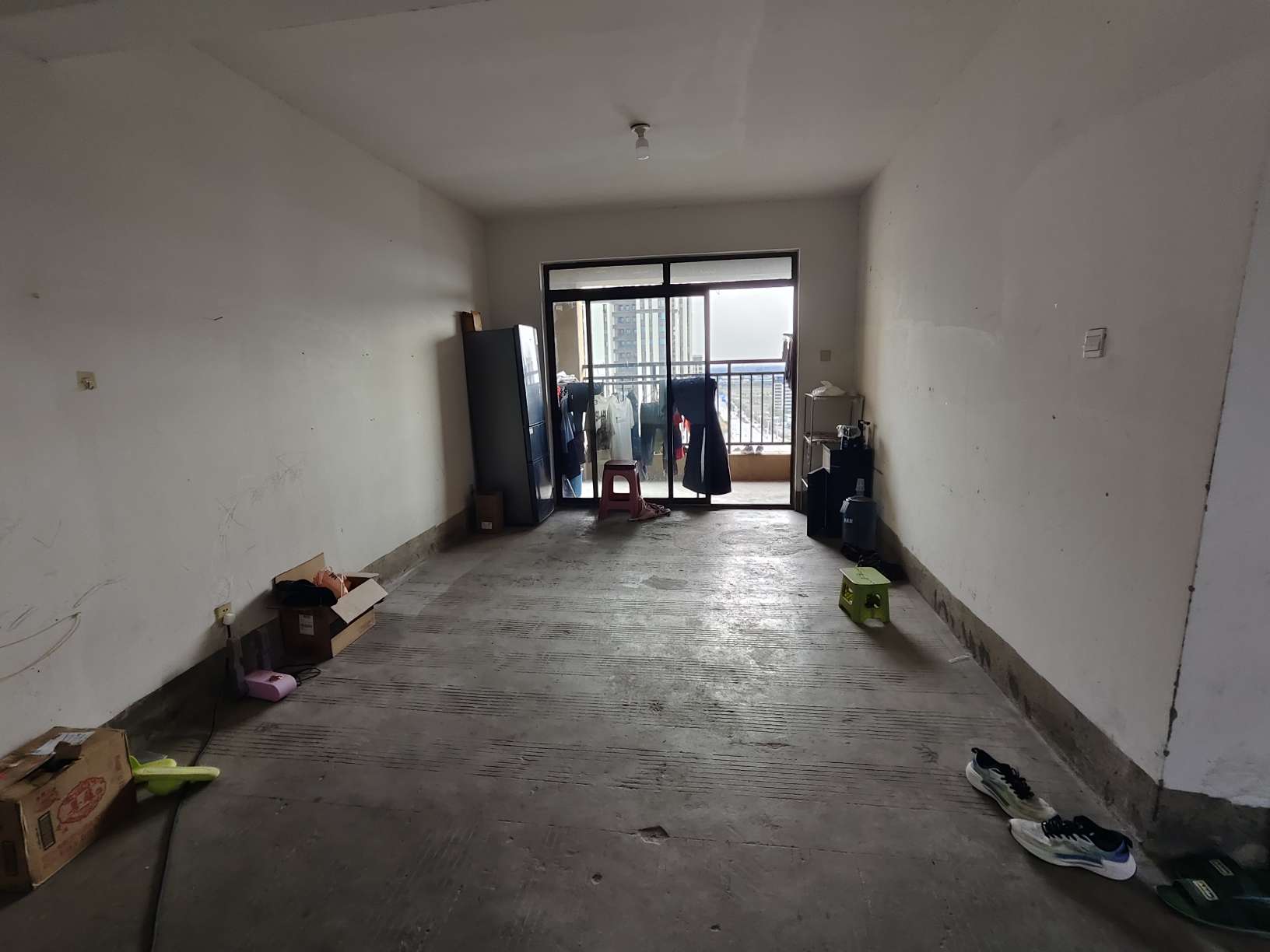 玫瑰公馆 107平 南北通透三室 简装 交通便利_2
