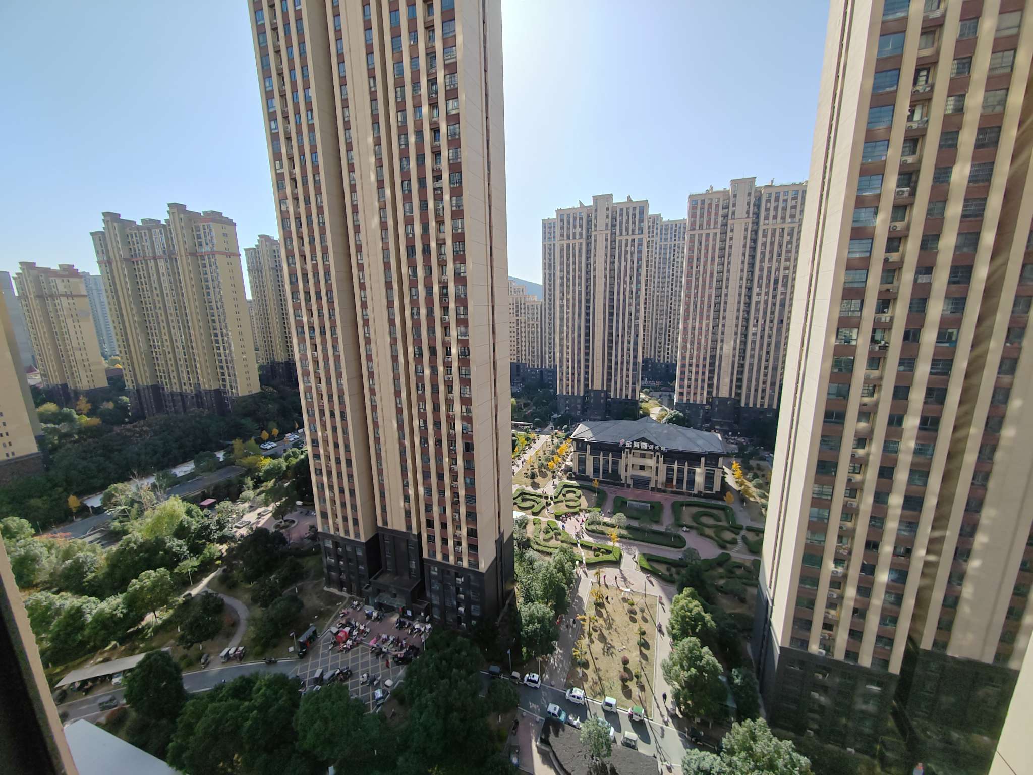 洞山中学东校区   上郑广场  毛坯三房两厅两卫   诚心出售_9