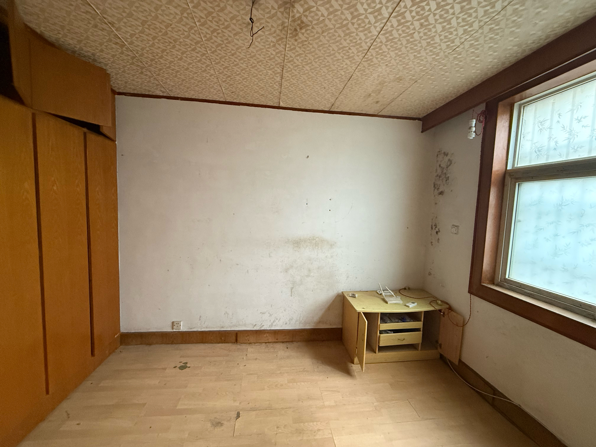 钟郢小区2室1厅有自建房，简单装修，户型好，房东诚心卖房_3