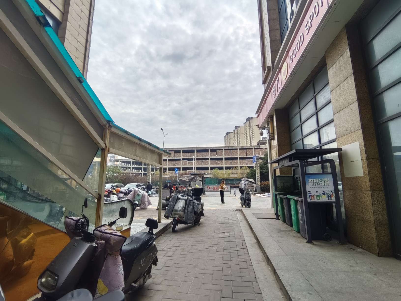 婚房出售_10