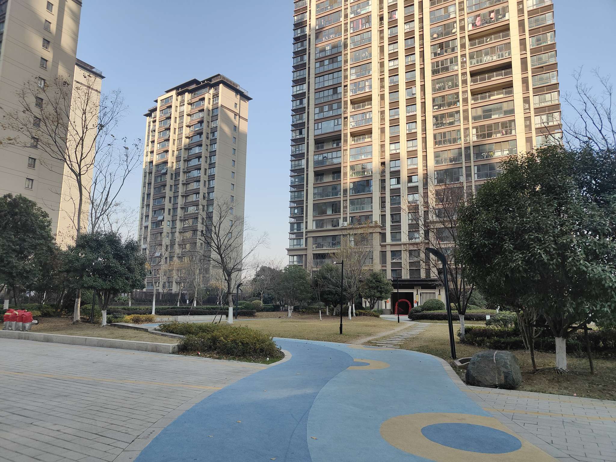 新城悦府二期 108平 精装三室两厅 满两年 户型方正_8