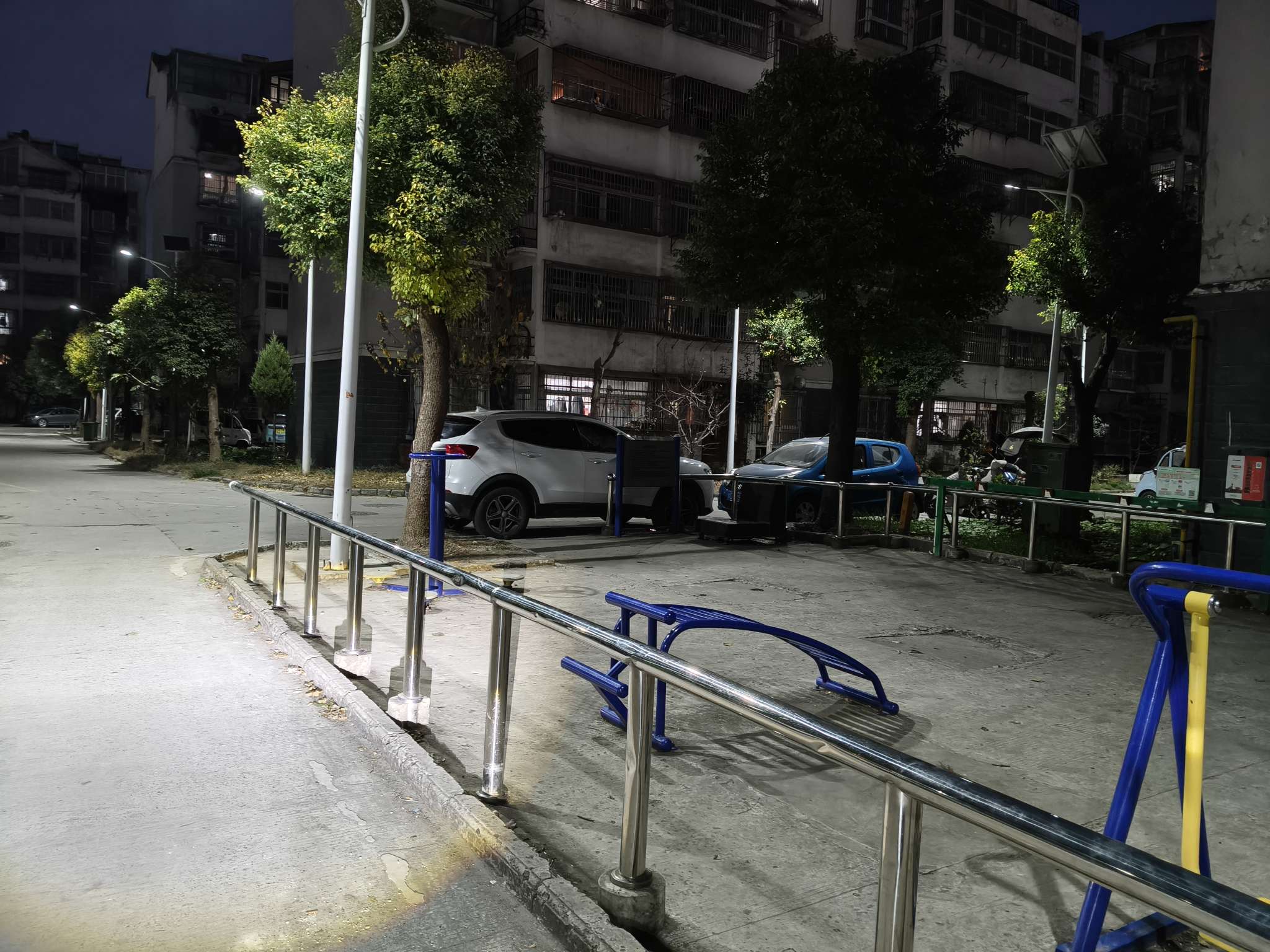 李圩新村 西区96平 南向两室两厅 交通便利 配套齐全_7