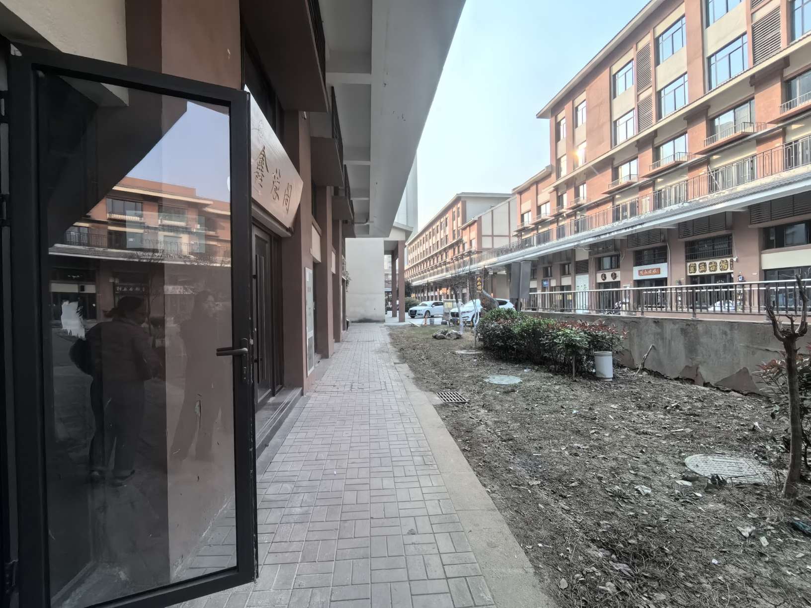 锦天花鸟鱼虫市场 42平 临街旺铺 毛坯_6
