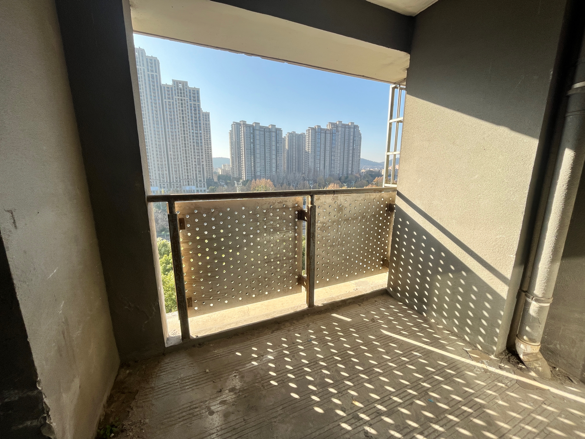 钻石公馆上下两层复式2室1厅毛坯房出售_8