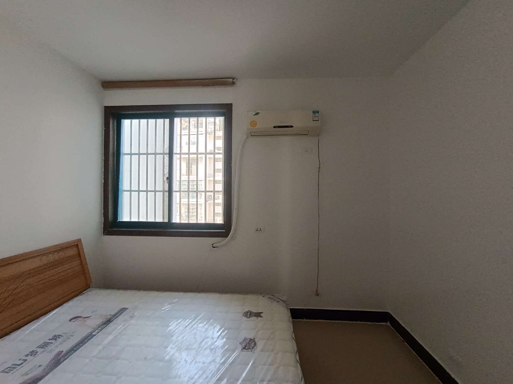 现代汉城 100平 三室两厅 交通便利 简装出租_3