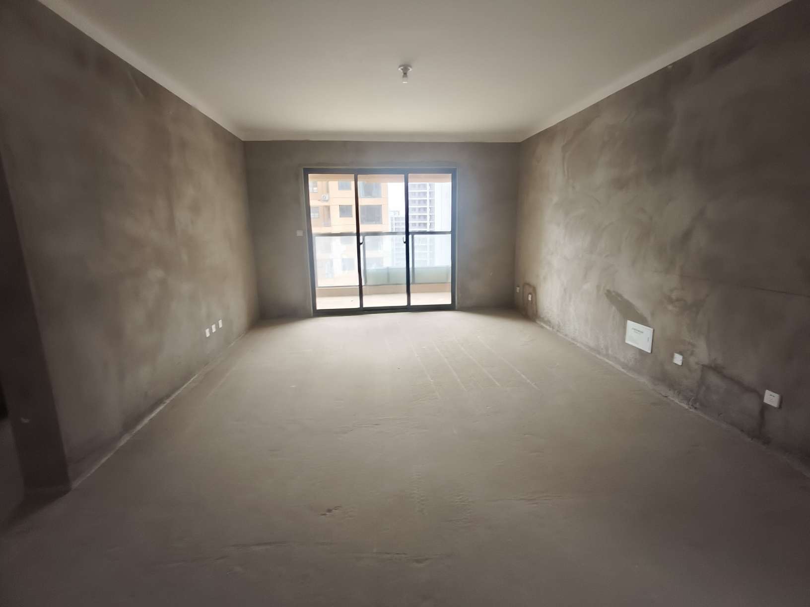 观湖名居二期 145平 南北通透大三居 毛坯_3