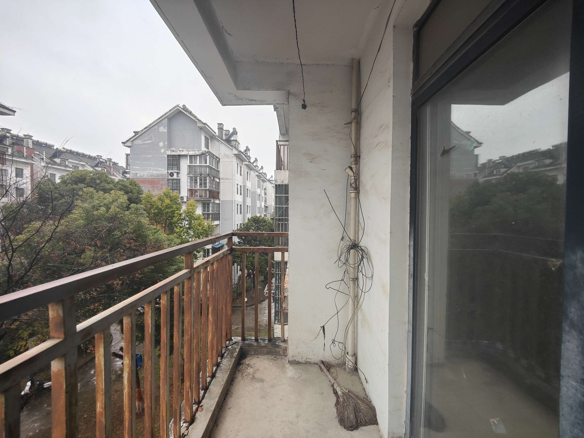 毕家岗新建村A区 85平 南向三室 满两年 低单价_8