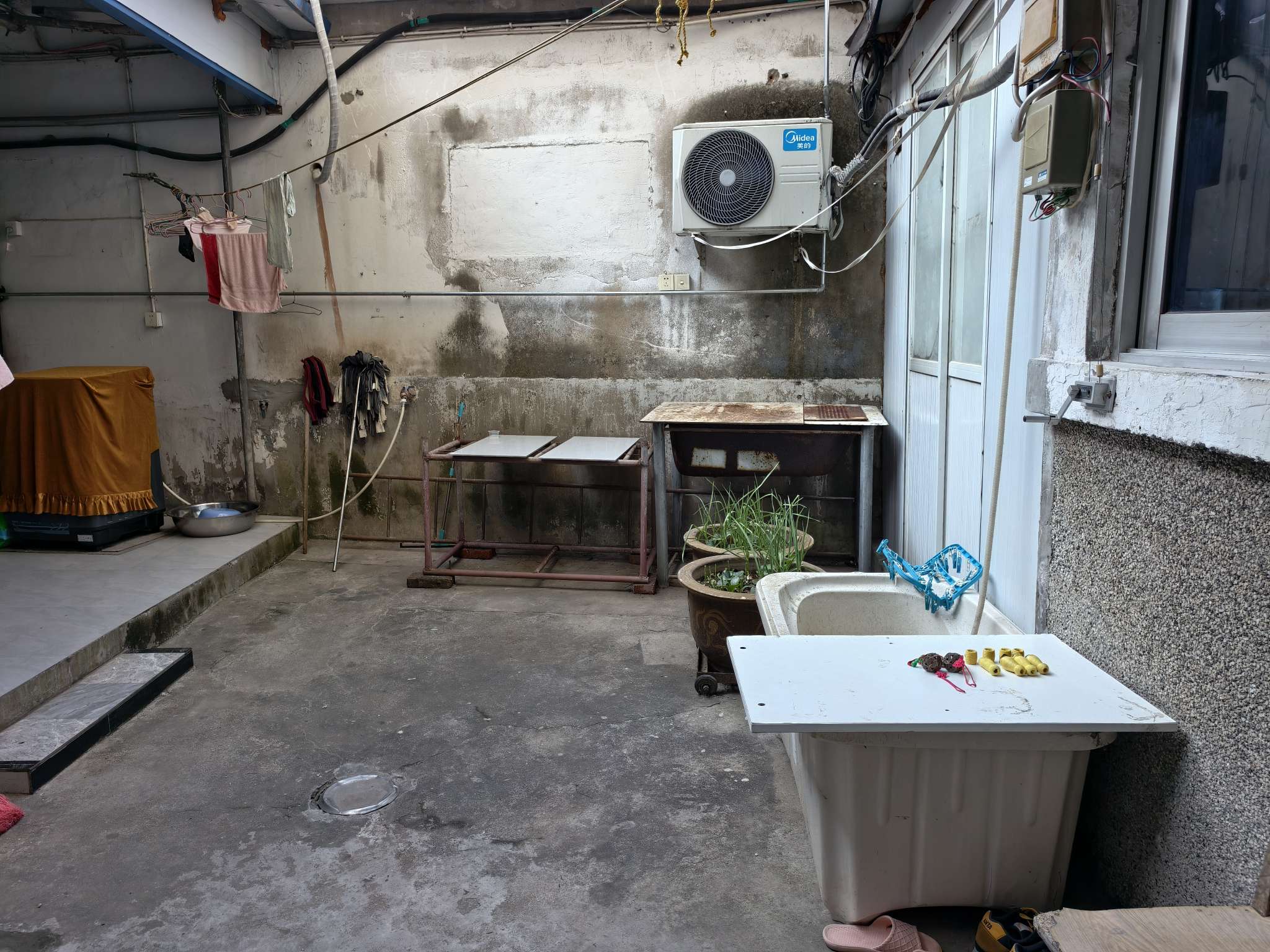 铁路南村  三室一厅  普装一楼带院子对外出租_13