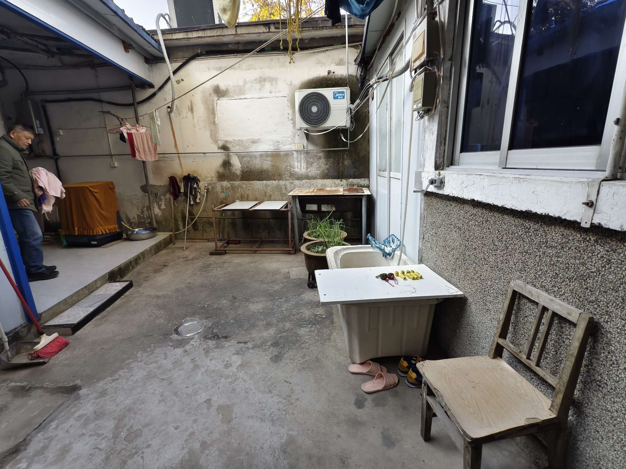 铁路南村  三室一厅  普装一楼带院子对外出租_14