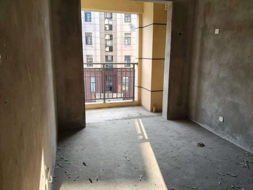 泰府名邸 112平 三室两厅 满两年 交通便利 环境优美_9
