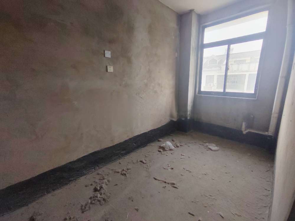 香樟苑四期 145平三室二厅 学区房交通便利 毛坯出租_7