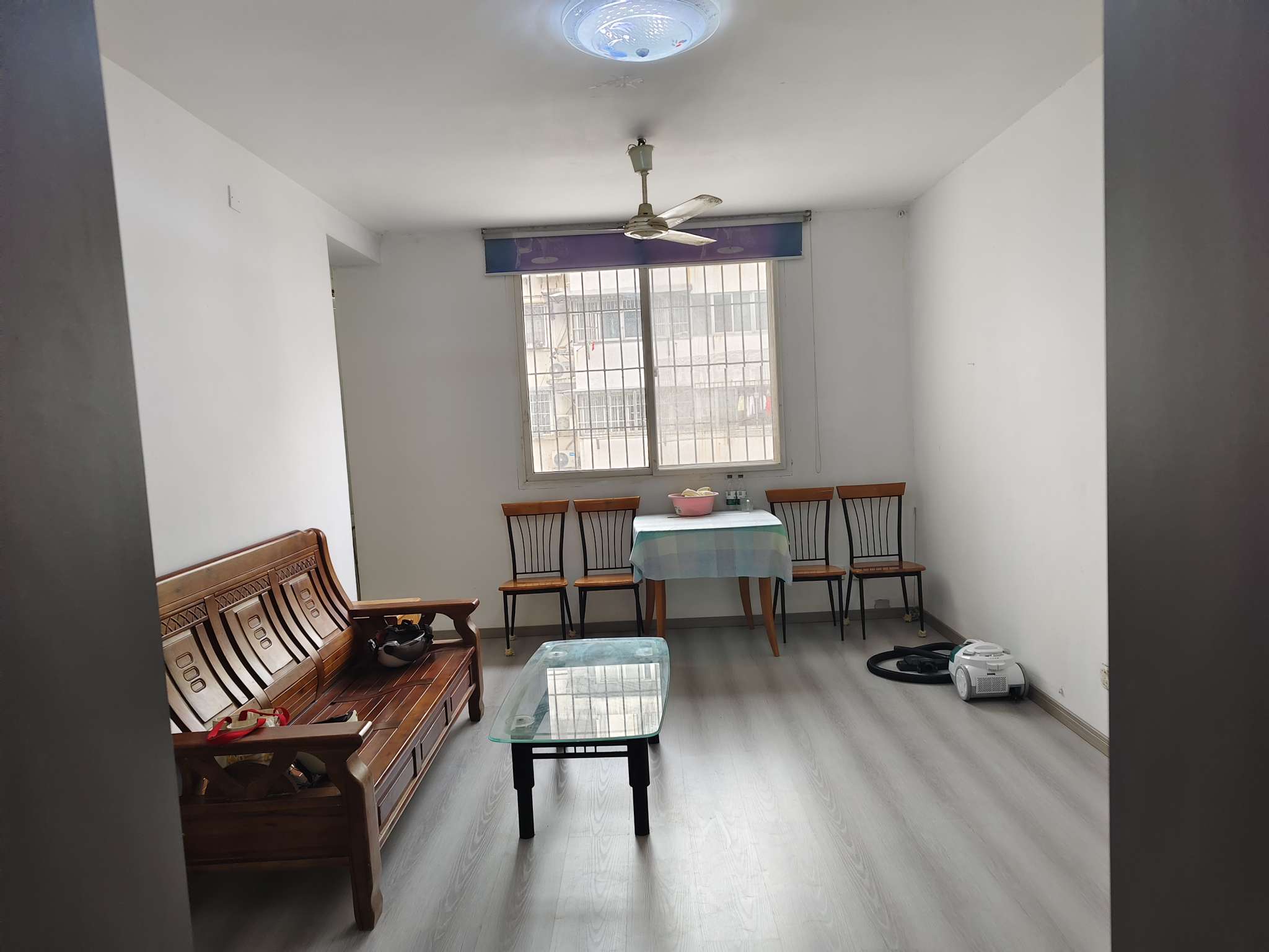 广场小区 75平 南向两室一厅 免税学区房 交通便利_2