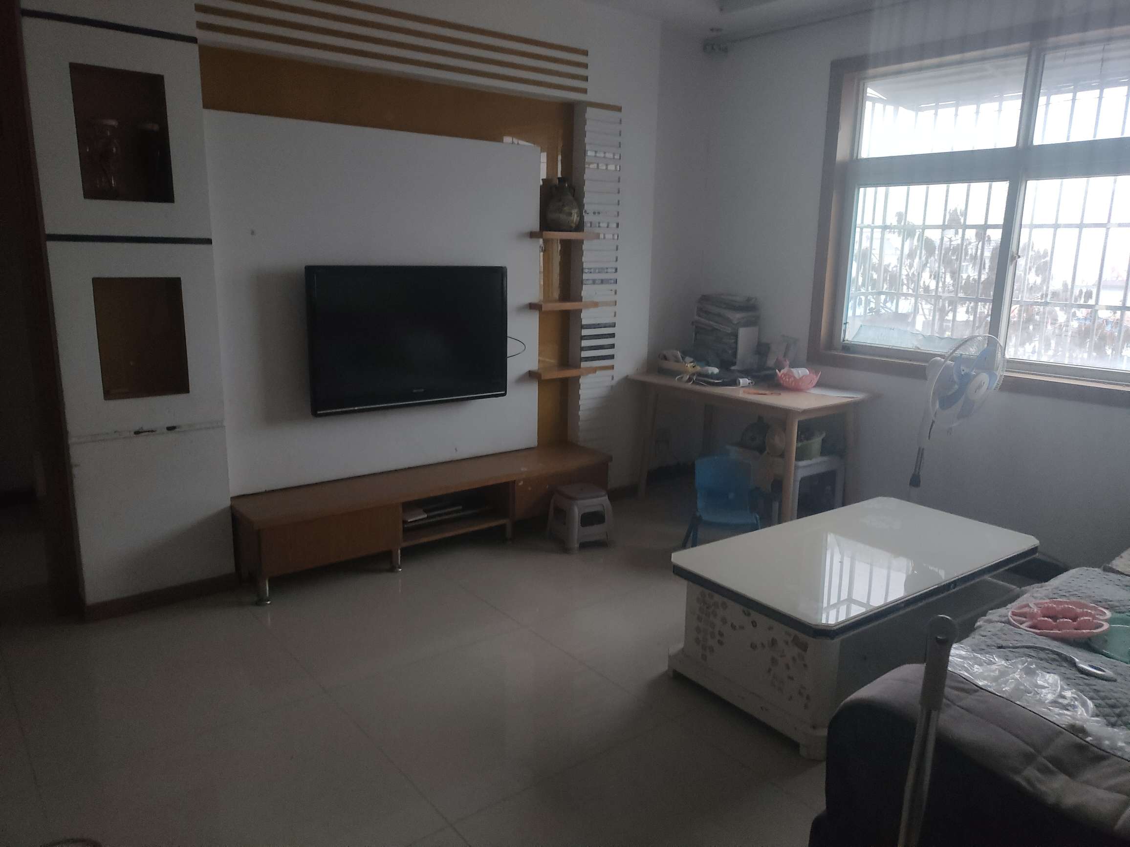 实验小学家属楼 90平 简装两室两厅 交通便利学区房_2