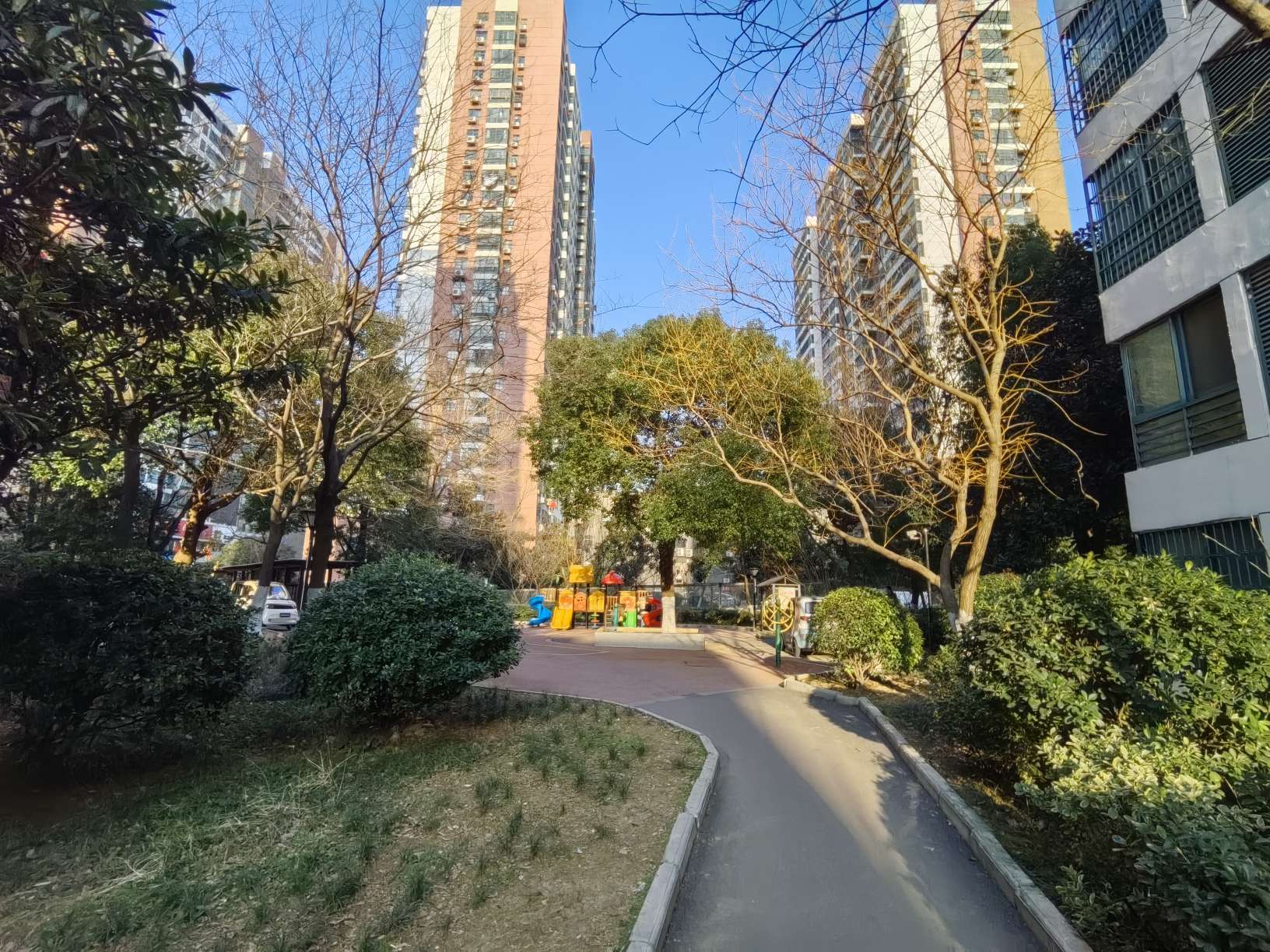 出售金玉花园98平精装老证交通便利_10