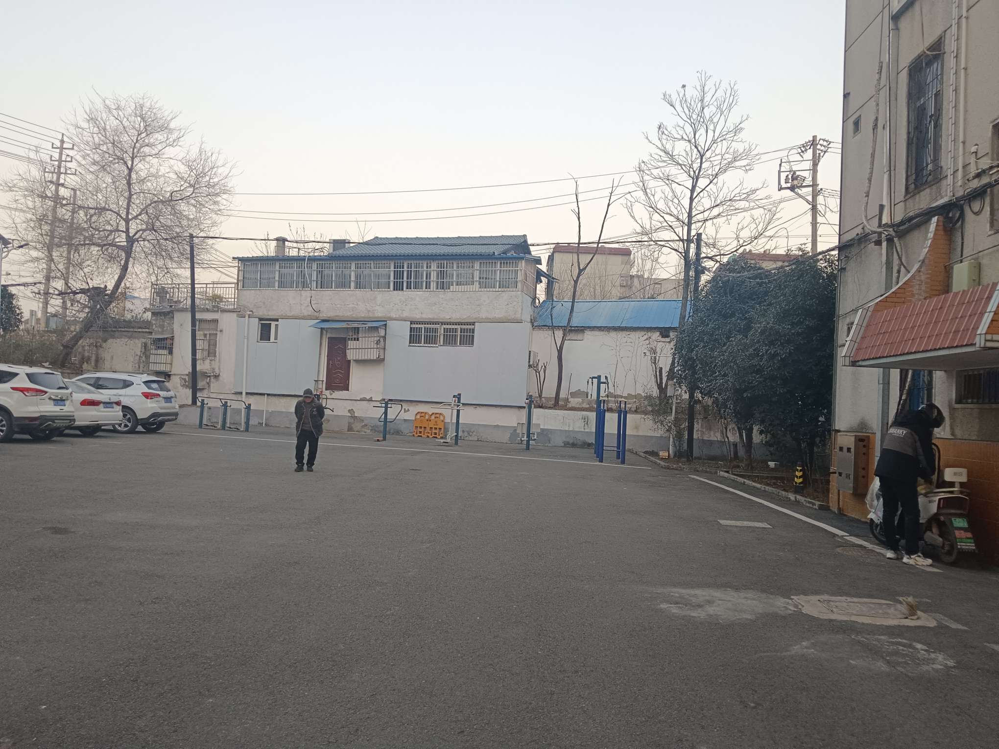 淮南五中家属楼 106平 三室两厅 交通便利学区房 满两年简装_12