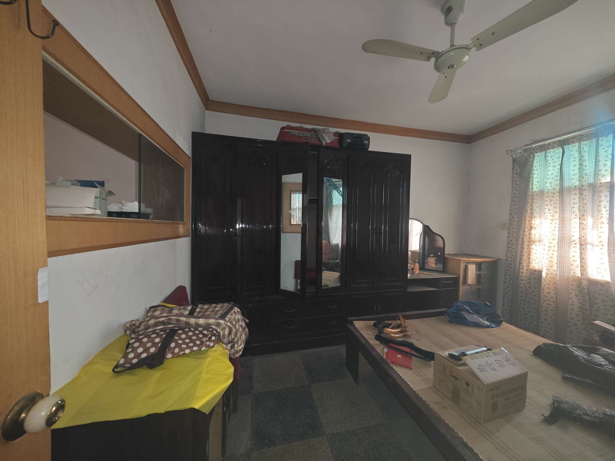 龙湖小区 65平 南向两室一厅 满五唯一 普装交通便利_6