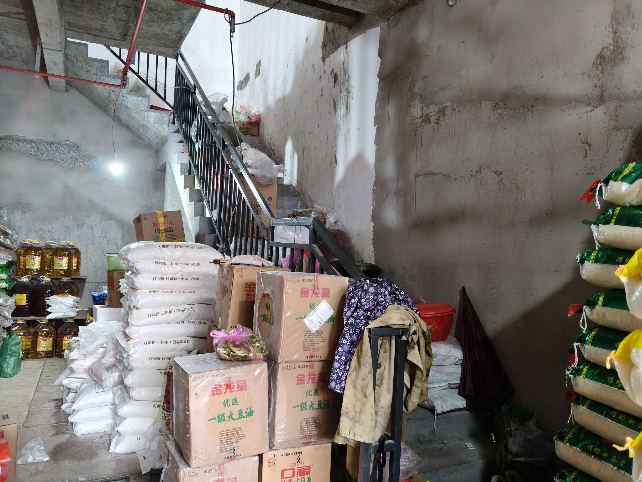 万盛阳光城市 92平临街旺铺 优质地段人流密集 有外摆区可用明火_4