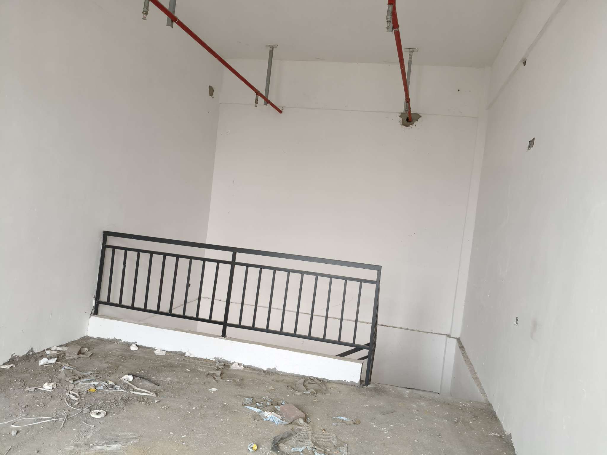 万盛阳光城市 143平临街旺铺 优质地段人流密集_7
