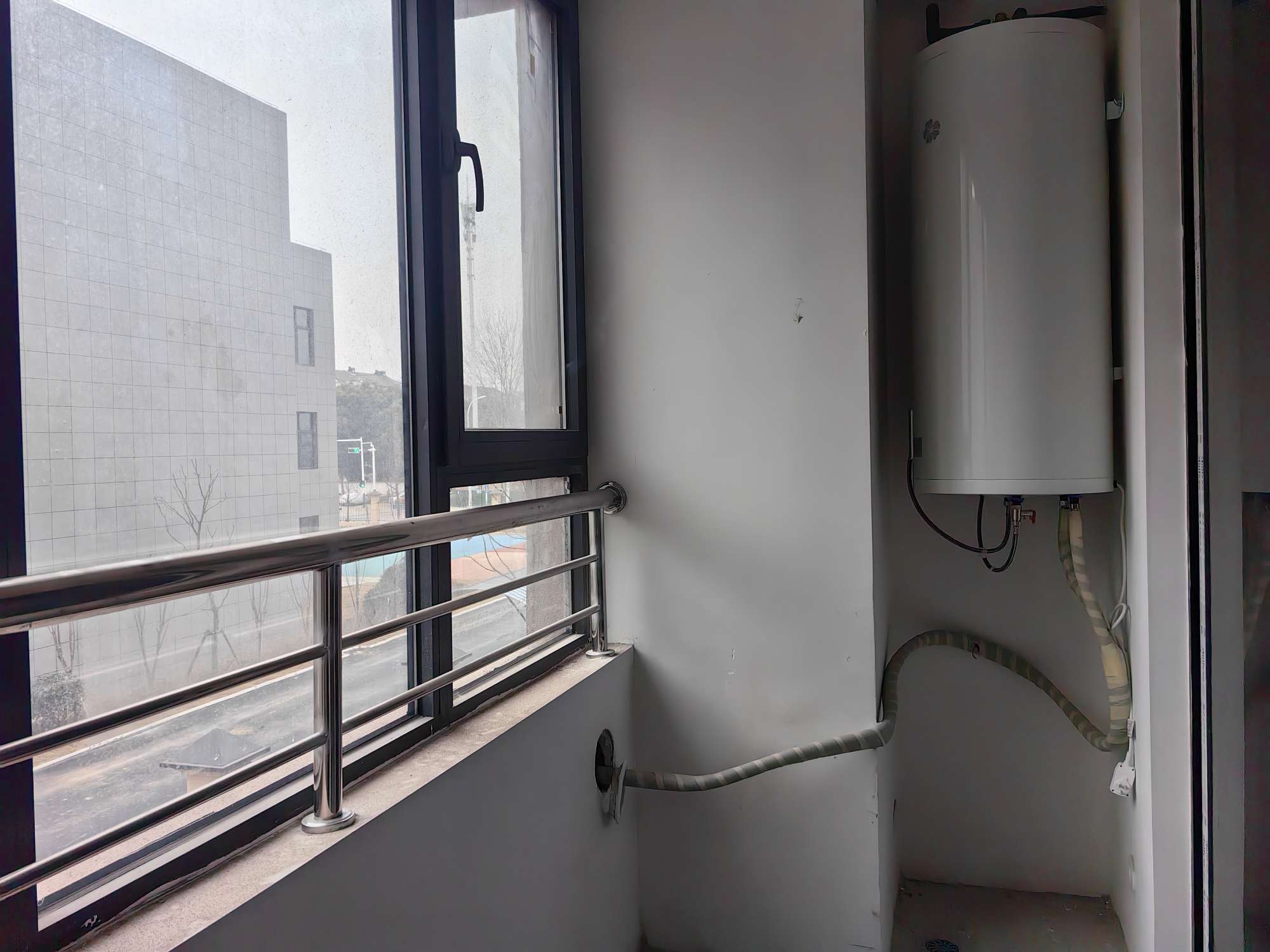翰林庭院 65平 南向一室一厅 毛坯 环境好配套齐全_11
