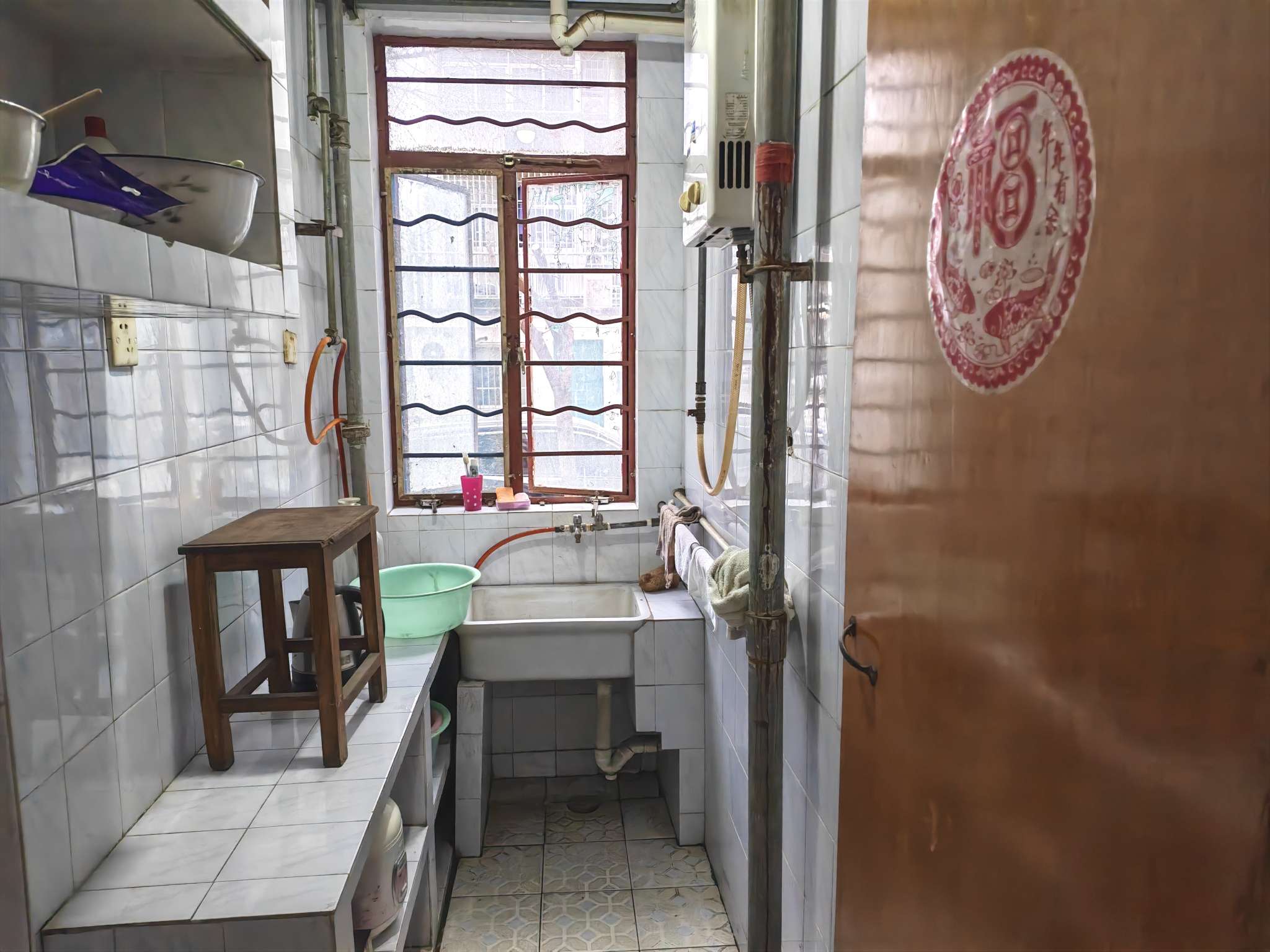 龙泉村 58平 两室一厅 交通便利 普装月租900元_4