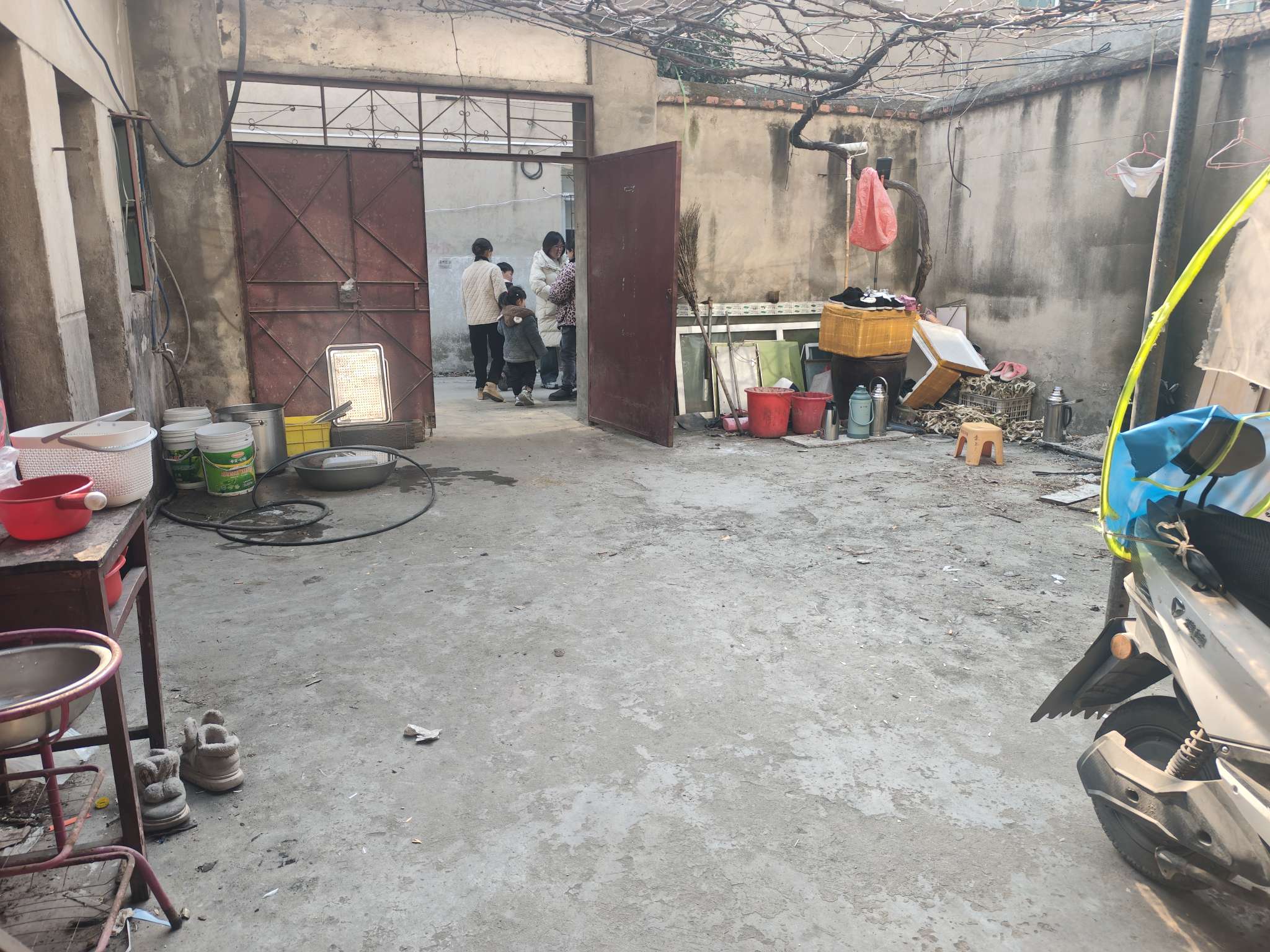 转塘社区240平 6室3厅 南向采光好 交通便利 简装出售_11