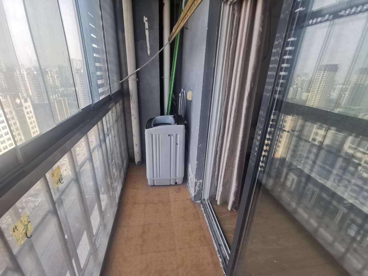 金地国际城A区 38平一室一厅 东向采光好 交通便利简装房_7