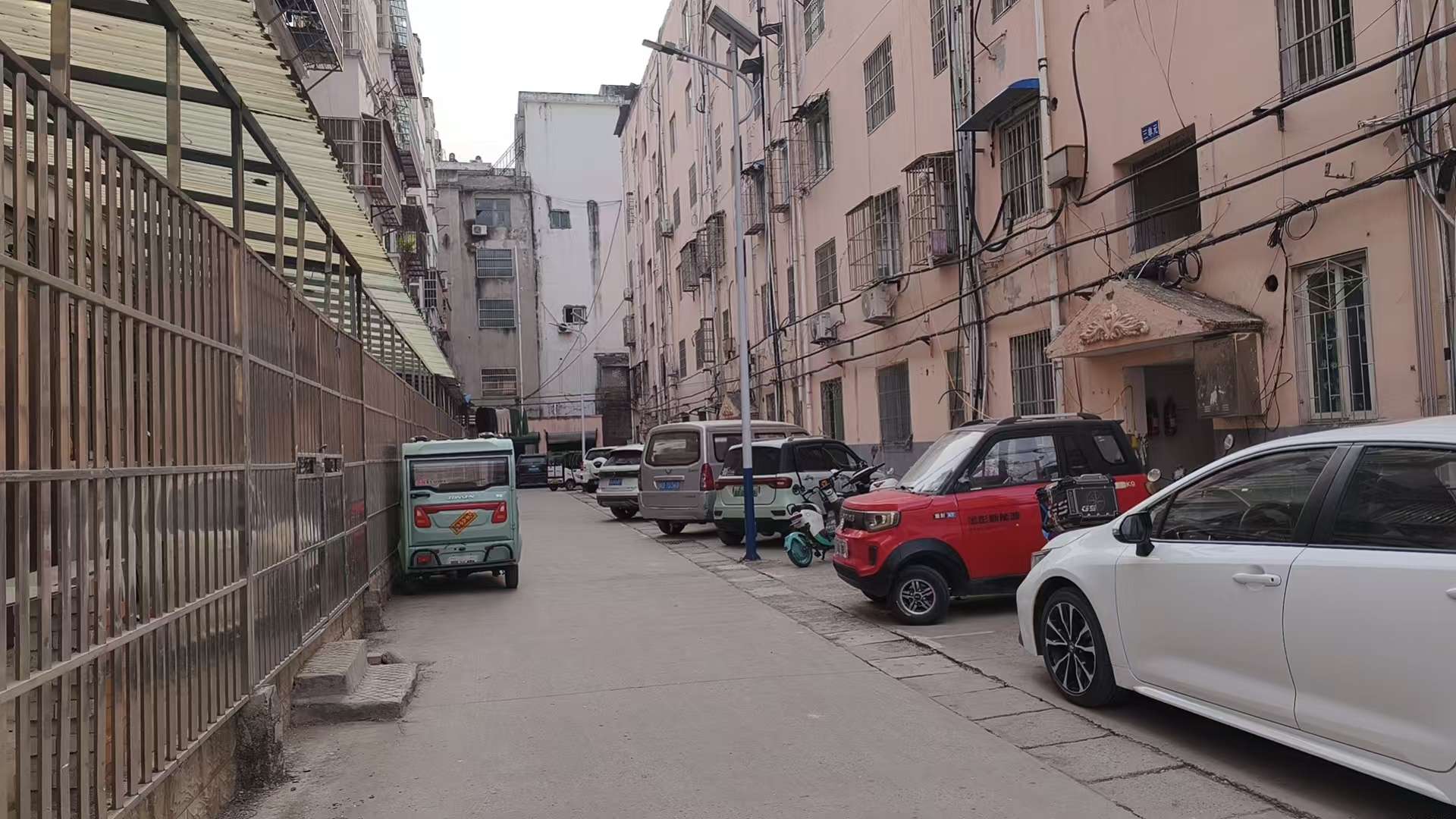 蜜泉小区 92平 南向两室两厅 学区房满两年 简装出售_9