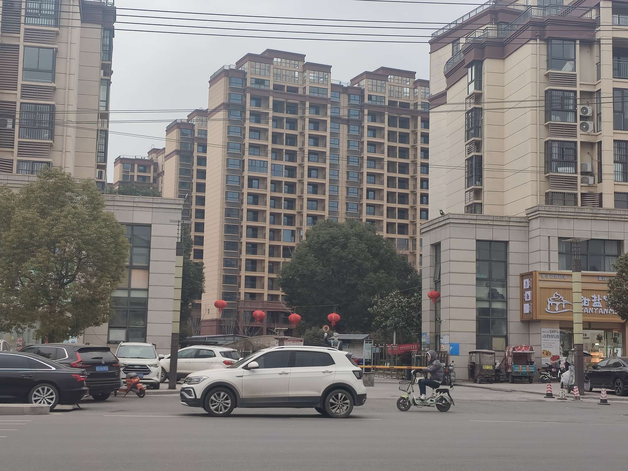 泰府名邸 113平 精装三室两厅 学区房 交通便利_11