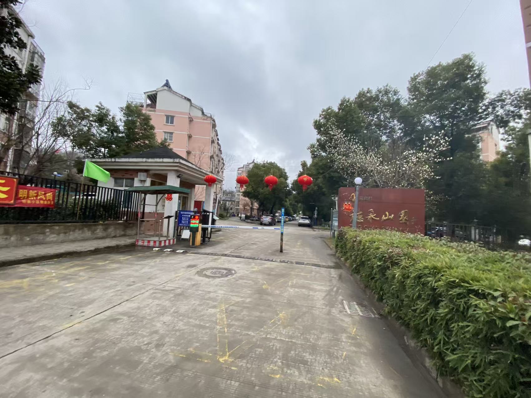 听泉小区 89平 三室一厅 交通便利 配套齐全 简装好房_12