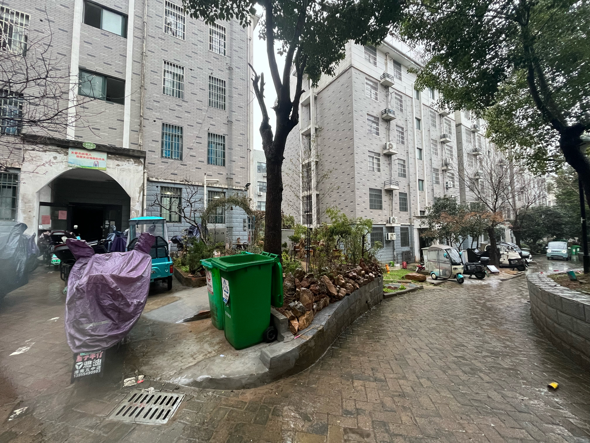 卧龙山庄东区 80平 两室两厅 交通便利 配套齐全 普装出租_10