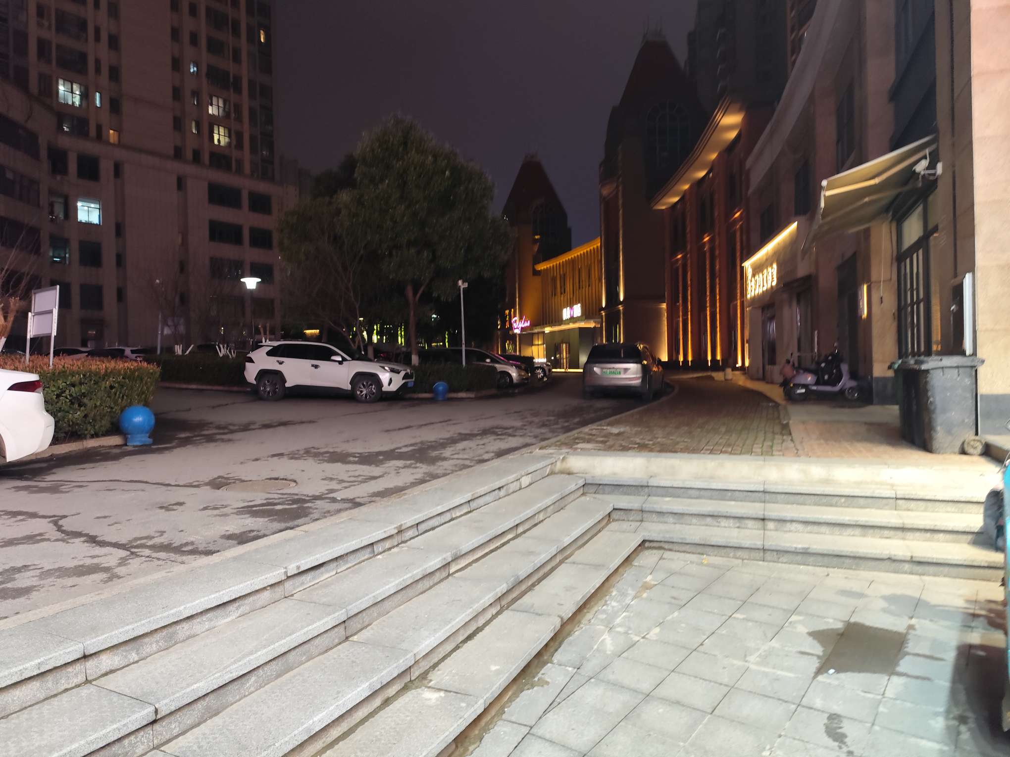 银鹭万树城 800平临街旺铺 精装修带外摆区 8元/平_9
