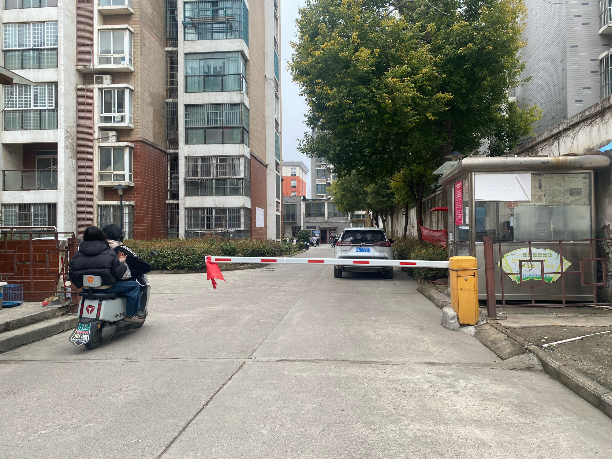 金沃商厦 63平 南向两室一厅 交通便利配套齐全_12