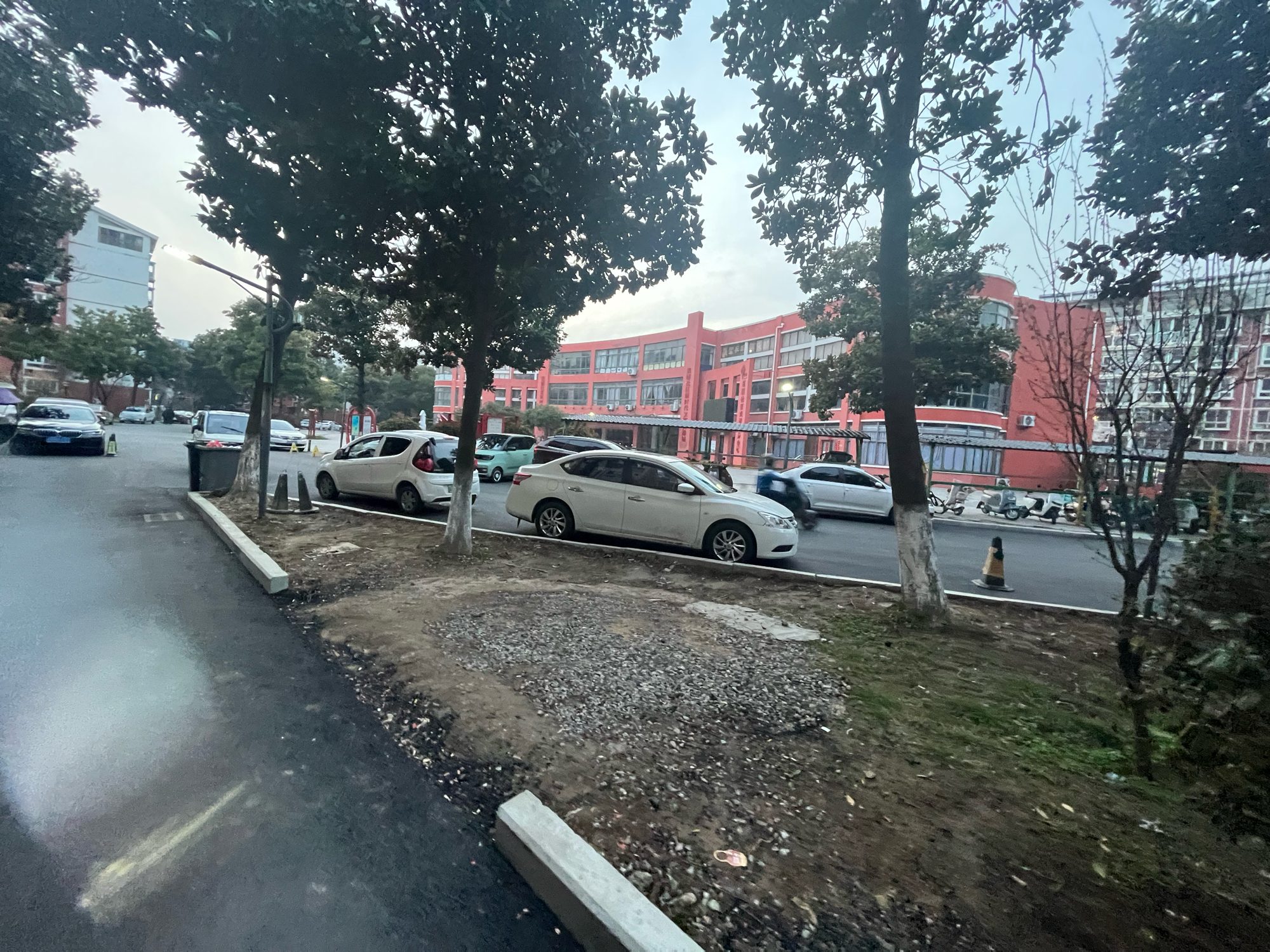 谢二东村北区 96平 三室两厅 配套齐全 交通便利_11