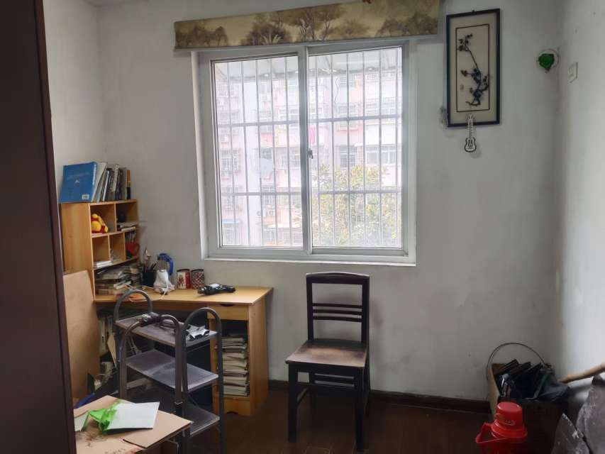 新社四村 93平 南向三室 交通便利 满两年_6