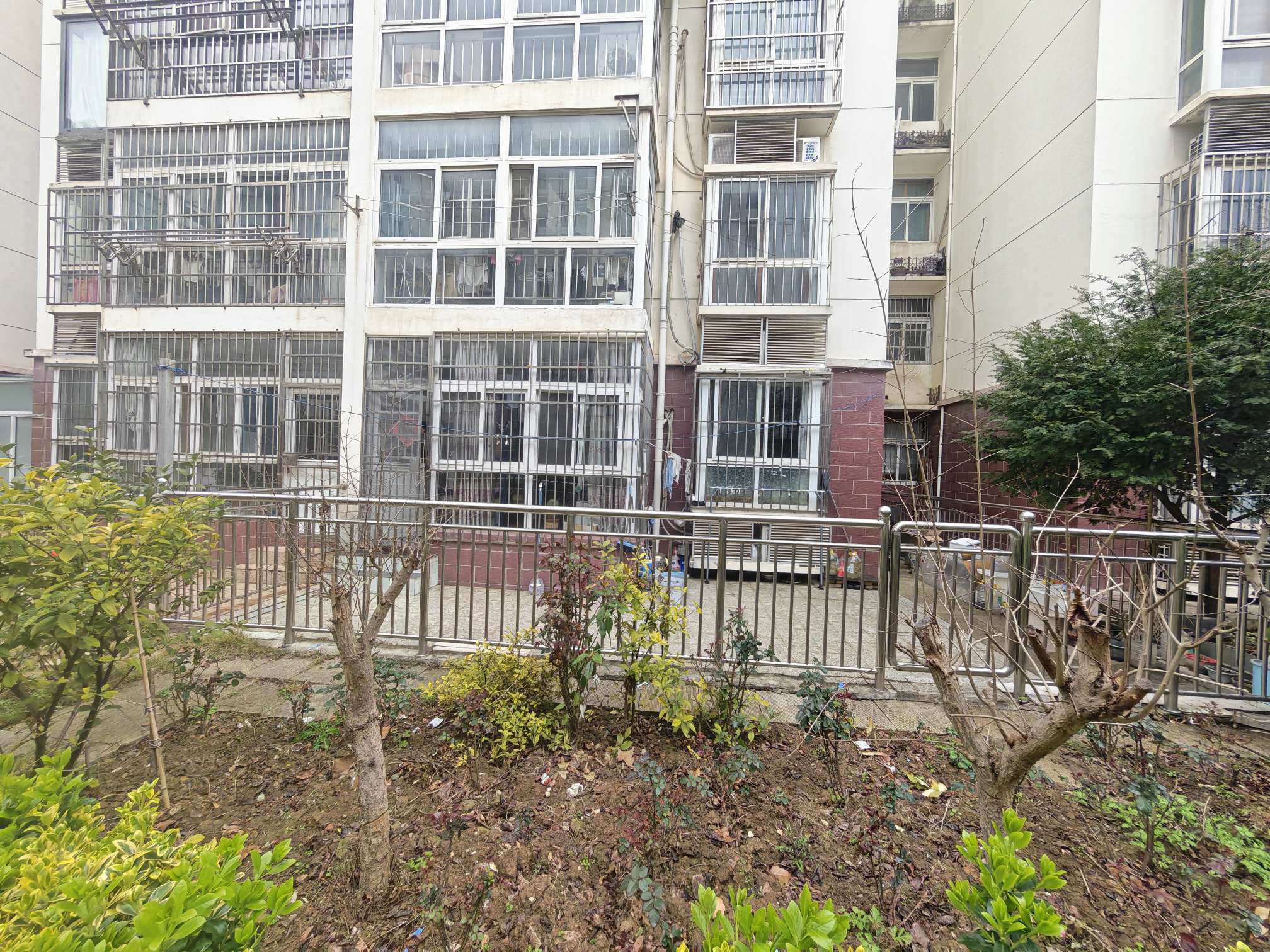 洞山新村 104平 精装三室 满五唯一学区房 采光好配套全_15