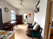 龙眼村 80平 南向三室一厅 交通便利 配套齐全
